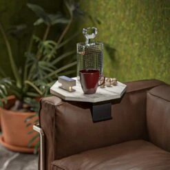 Βοηθητικό τραπεζάκι Linea Pakoworld σε γκρι όψη μαρμάρου με μαύρα μεταλλικά πόδια Φ34x10εκ